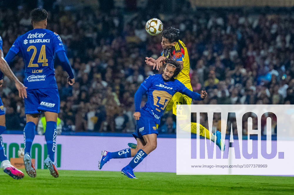 Pablo Bennevendo Peo±a 2 of Pumas and Miguel Vazquez 32 of Club America battle for the ball during the Liga MX quarter-final match between Pumas UNAM and Club America at the Estadio Olimpico Universitario. on May 10, 2026 in Mexico City, Mexico. Mexico City Mexico - ZUMAe321 20260510_zsa_e321_026