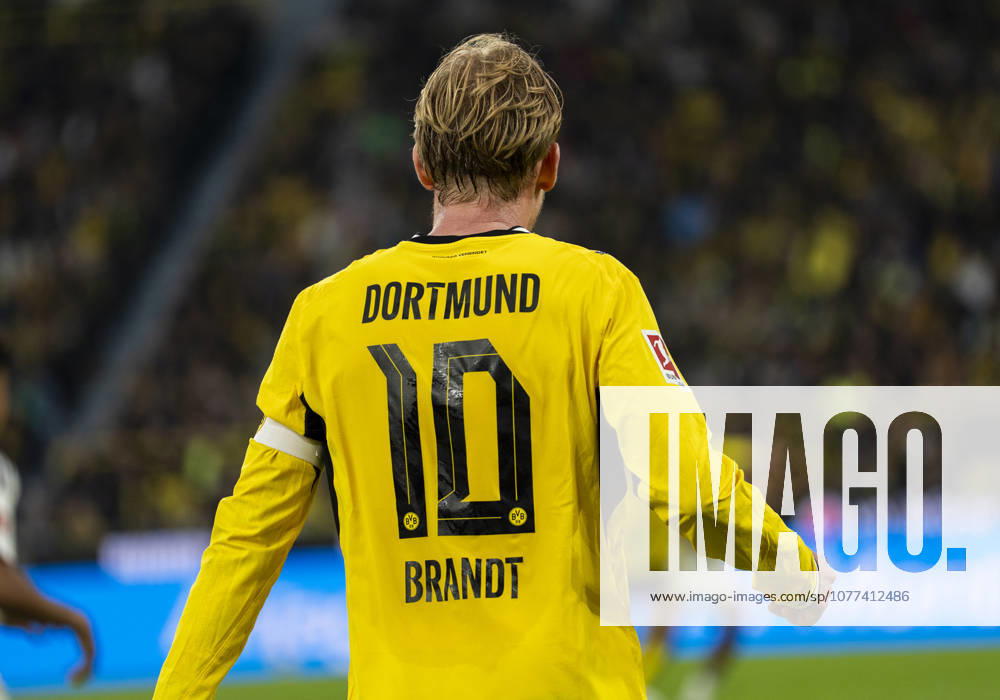 Julian BRANDT (Borussia Dortmund, 10) Rückenansicht. Borussia Dortmund - Eintracht Frankfurt, 33. Spieltag, 1. Bundesliga in Dortmund, Signal Iduna Park DFL regulations prohibit any use of photographs as image sequences and or quasi-video.