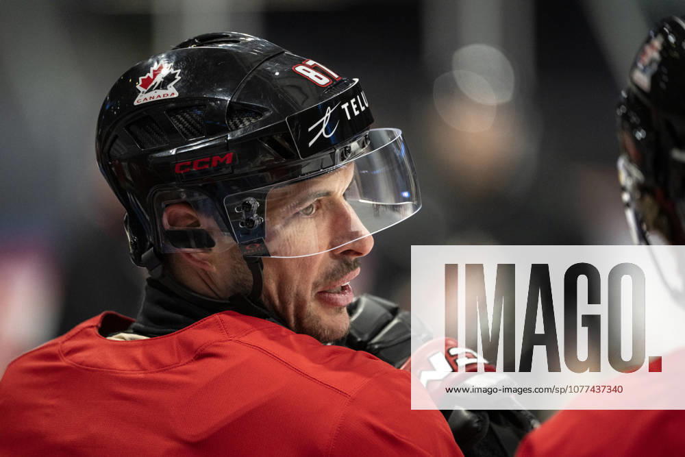 FRIBOURG, SWITZERLAND 20260514 Sidney Crosby during Canada s training session at the BCF Arena in Fribourg on Thursday ahead of the opening of the Ice hockey, Eishockey World Championship, WM, Weltmeisterschaft in Switzerland, which begins with a match against Sweden on Friday. FRIBOURG SWITZERLAND