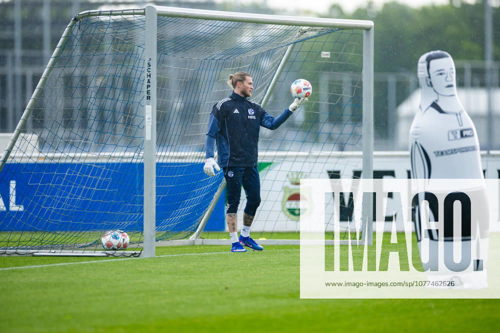 Fussball, Training des FC Schalke 04. Torwart Loris Karius (FC Schalke 04). Gelsenkirchen Trainingsgelände FC Schalke 04 NRW Deutschland xRHR-FOTO YYx