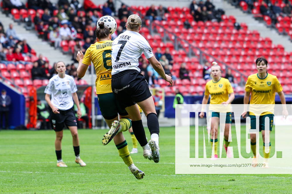 Tychy 16.05.2026. Pilka nozna ORLEN Puchar Polski kobiet sezon 2025 2026 final mecz: KKS Czarni Antrans Sosnowiec - GKS Katowice --- Football ORLEN Polish Cup season 2025 2026 final game match: KKS Czarni Antrans Sosnowiec - GKS Katowice nz Andjela Milovanovic, Klaudia Milek, Fot. Michal Gaciarz Arena Akcji NEWSPIX.PL --- newspix.pl