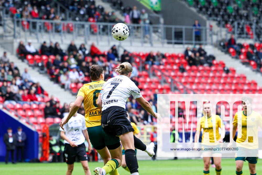 Tychy 16.05.2026. Pilka nozna ORLEN Puchar Polski kobiet sezon 2025 2026 final mecz: KKS Czarni Antrans Sosnowiec - GKS Katowice --- Football ORLEN Polish Cup season 2025 2026 final game match: KKS Czarni Antrans Sosnowiec - GKS Katowice nz Klaudia Milek, Andjela Milovanovic, Fot. Michal Gaciarz Arena Akcji NEWSPIX.PL --- newspix.pl