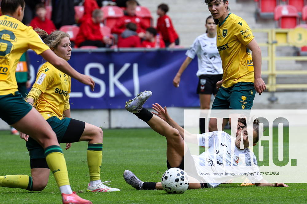 Tychy 16.05.2026. Pilka nozna ORLEN Puchar Polski kobiet sezon 2025 2026 final mecz: KKS Czarni Antrans Sosnowiec - GKS Katowice --- Football ORLEN Polish Cup season 2025 2026 final game match: KKS Czarni Antrans Sosnowiec - GKS Katowice nz Weronika Wojcik, Fot. Michal Gaciarz Arena Akcji NEWSPIX.PL --- newspix.pl
