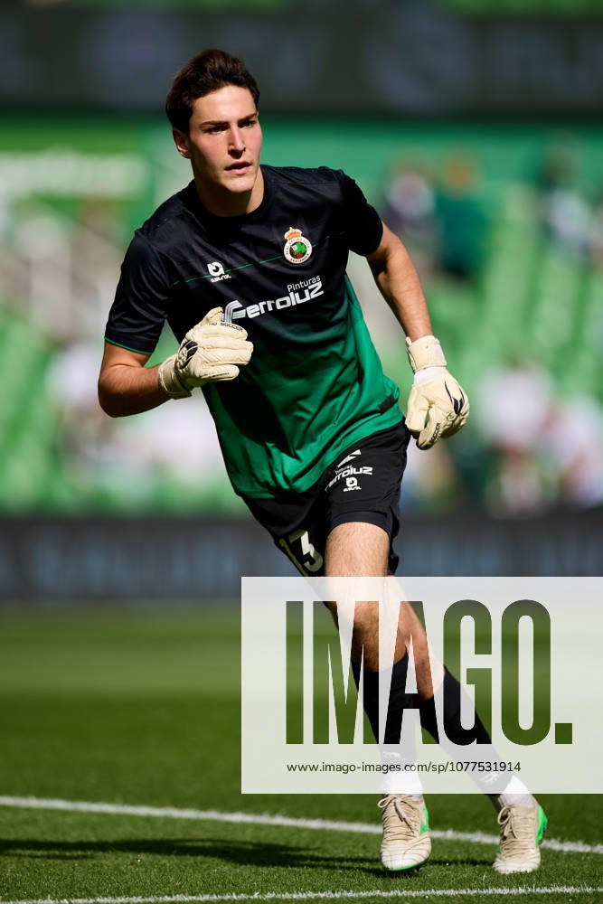 Racing Santander v Real Valladolid - LaLiga Hypermotion Simon Eriksson of Real Racing Club de Santander warms up prior to the LaLiga Hypermotion match between Racing Santander and Real Valladolid at Campos de de El Sardinero on May 16, 2026, in Santander, Spain. Santander Campos de Sport de El Sardinero Santander Spain RL_RCGSvRVALL_000009