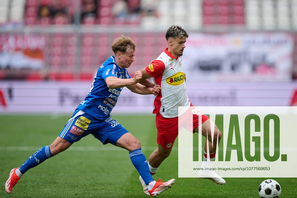Salzburg, Österreich 17. Mai 2026: Admiral Bundesliga - 2025 2026 - Sp. 32 - FC Red Bull Salzburg gegen TSV Egger Glas Hartberg Im Bild: v. li. im Zweikampf Fabian Wilfinger (TSV), Kerim Alajbegovic (RB) Red Bull Arena