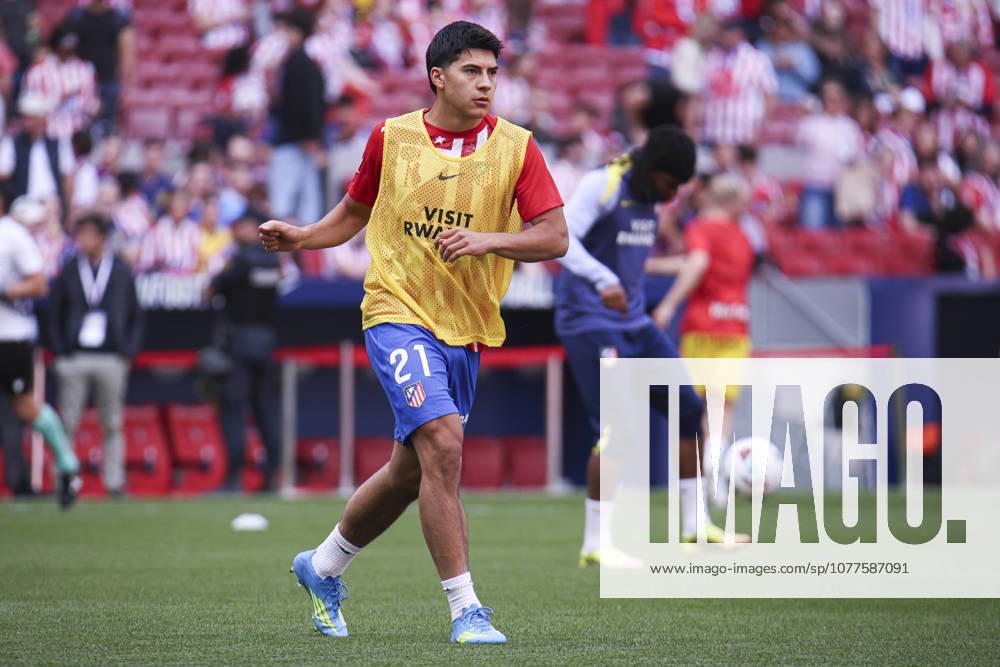Atletico de Madrid vs. Girona, on the 37th matchday of the 2025 26 Spanish First Division May 17, 2026, Madrid, Spain: Obed Vargas is warm up during the Spanish championship LaLiga football match between Atletico de Madrid and Girona CF on 17 May 2026 at Estadio Santiago Bernabeu in Madrid, Spain. Madrid, Spain Madrid Madrid Spain