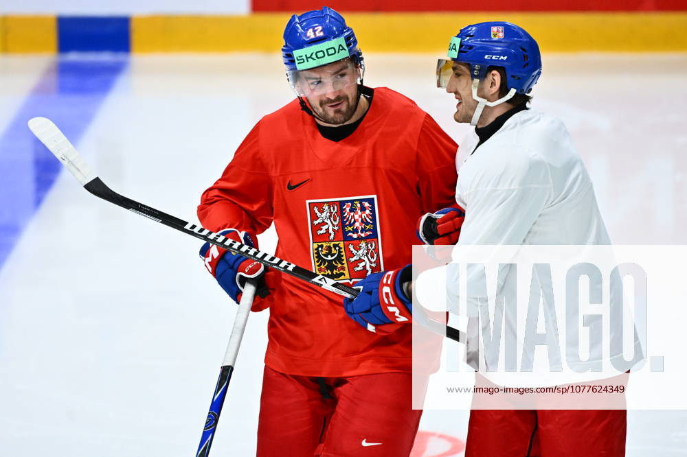L-R Michal Kempny and Lukas Sedlak attend Czech national Ice hockey, Eishockey team training session at the 2026 IIHF Ice Hockey World Championship, WM, Weltmeisterschaft in Fribourg, Switzerland, on May 18, 2026. (CTKxPhoto RadekxPetrasek) CTKPhotoP2026051803022 CTKPhotoP2026051803022