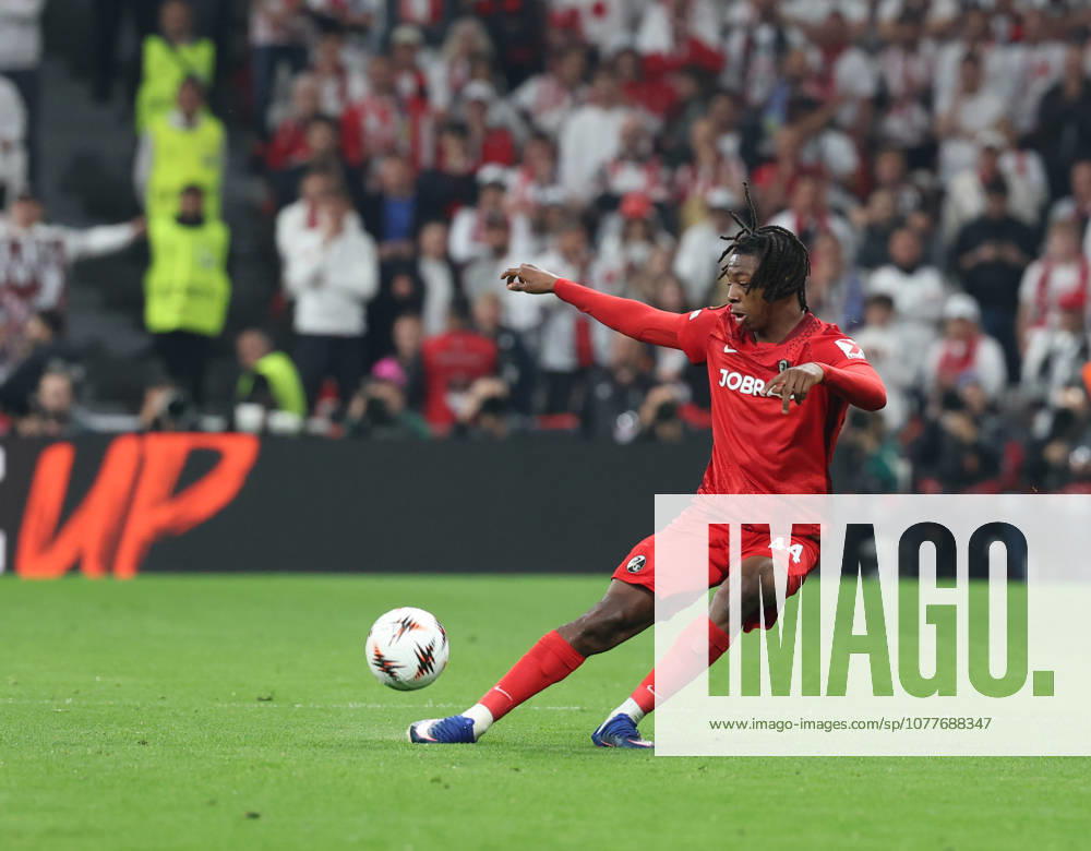 Istanbul, Besiktas, To¼rkiye: Johan Manzambi of SC Friburgo During the football match between Aston Villa vs Freiburg valid for the UEFA Europa League Final, on 20 05 2026 at the Vodafone Arena stadium in Istanbul Aston Villa Vs Friburgo - ZUMAs236 20260520_aap_s236_038