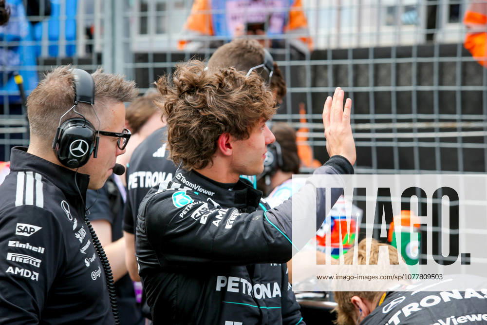 IPA85024875 - (12) Andrea Kimi Antonelli (ITA) - Mercedes-AMG PETRONAS F1 Team - Mercedes W17 - Mercedes E Performance during the Sprint Race of Formula 1 AWS Canadian Grand Prix 2026 at Circuit Gilles Villeneuve in Montreal, Canada. Round 7 of the 2026 FIA Formula One World Championship, WM, Weltmeisterschaft held May 22-24, 2026. The Circuit Gilles Villeneuve on Ile Notre-Dame in Montreal, named after the legendary Ferrari driver, hosts the Sprint format for the seventh round. This event weekend features the F1 Sprint format, with a Sprint Shootout and Sprint Race in addition to the standard qualifying session and Grand Prix. during Formula 1 AWS Canadian Grand Prix 2026 - Round 7 - Circuit Gilles Villeneuve, Formula 1 Championship in , , May 23 2026