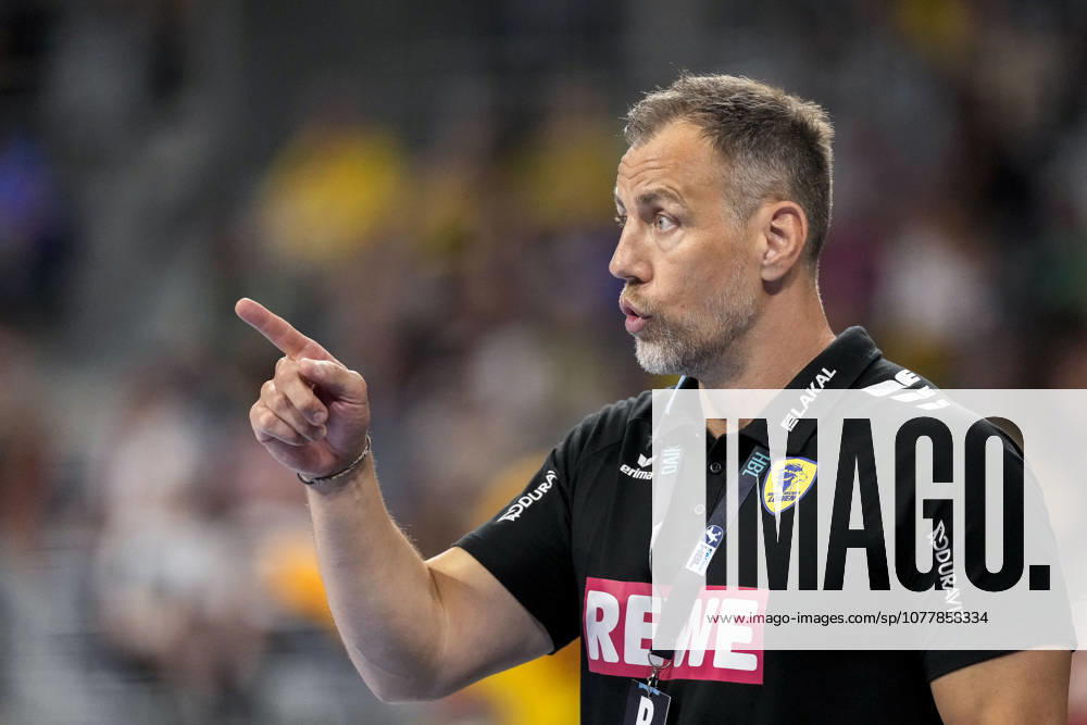 Maik Machulla (Trainer, Cheftrainer, RNL), gibt Anweisungen, gestikuliert, mit den Armen gestikulieren, Einzelbild, Einzelfoto, Aktion, Action, 24.05.2026, Mannheim (Deutschland), Handball, Bundesliga, Rhein-Neckar Löwen - SC Magdeburg