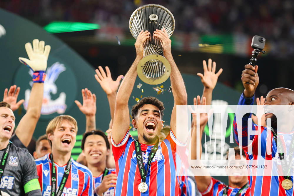UEFA Conference League final: Crystal Palace FC Vs Rayo Vallecano Team of Crystal Palace celebrate a win with trophy during the UEFA Conference League Final 2026 match between Crystal Palace FC and Rayo Vallecano at Football Arena Leipzig.