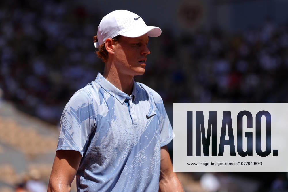 2026-05-28 2026 French Open - Day Five PARIS, FRANCE - MAY 28: Jannik Sinner of Italy during Day Five of the 2026 French Open at Roland Garros on May 28, 2026 in Paris, France. (Photo by Marleen Fouchier BSR Agency) Paris France Content not available for redistribution in The Netherlands directly or indirectly through any third parties.