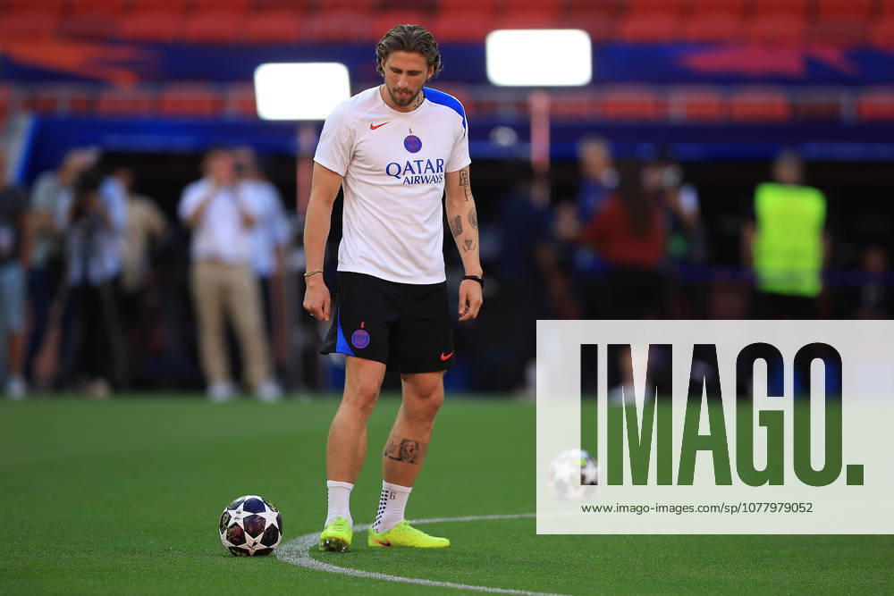 Paris Saint-Germain, Open Training Session Paris Saint-Germain Defender Illya Zabarnyi (6) during the open training session for Paris Saint-Germain ahead of the Champions League Cup Final at Puskas Arena Park, Budapest, Hungary on 29 May 2026. Budapest Puskas Arena Park Hungary Editorial use only ,