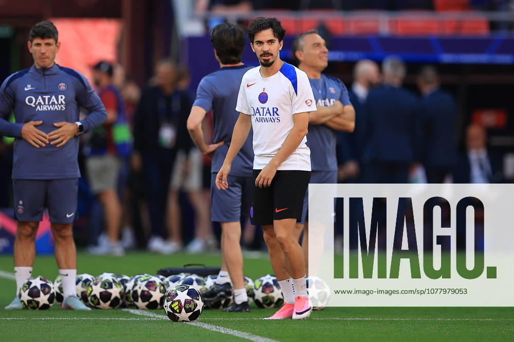 Paris Saint-Germain, Open Training Session Paris Saint-Germain Midfielder Vitinha (17) during the open training session for Paris Saint-Germain ahead of the Champions League Cup Final at Puskas Arena Park, Budapest, Hungary on 29 May 2026. Budapest Puskas Arena Park Hungary Editorial use only ,