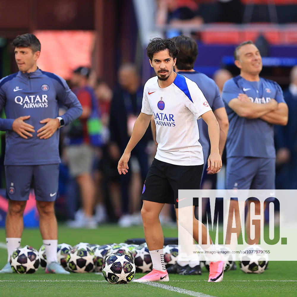Paris Saint-Germain, Open Training Session Paris Saint-Germain Midfielder Vitinha (17) during the open training session for Paris Saint-Germain ahead of the Champions League Cup Final at Puskas Arena Park, Budapest, Hungary on 29 May 2026. Budapest Puskas Arena Park Hungary Editorial use only ,