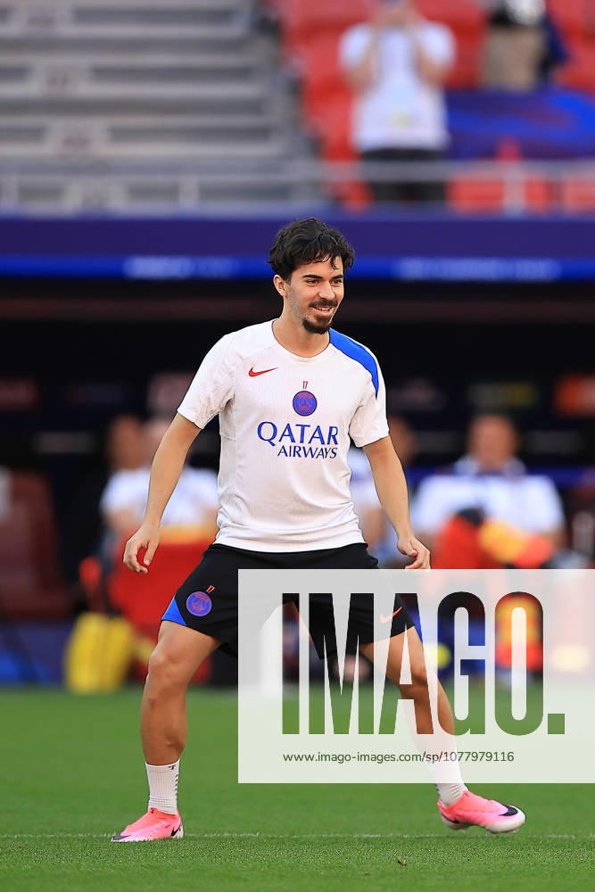 Paris Saint-Germain, Open Training Session Paris Saint-Germain Midfielder Vitinha (17) during the open training session for Paris Saint-Germain ahead of the Champions League Cup Final at Puskas Arena Park, Budapest, Hungary on 29 May 2026. Budapest Puskas Arena Park Hungary Editorial use only ,