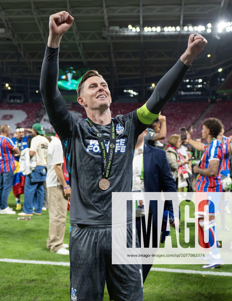 . - Crystal Palace v Rayo Vallecano, UEFA Conference League Final 2026, Red Bull Arena, Leipzig, Germany, 27th May 2026. Daniel Weir Crystal Pix Dean Henderson of Crystal Palace celebrating winning the UEFA Conference League Final with his winners medal and singing to the Crystal Palace fans. - Crystal Palace v Rayo Vallecano, UEFA Conference League Final 2026, Red Bull Arena, Leipzig, Germany, 27th May 2026. Daniel Weir Crystal Pix Leipzig Red Bull Arena Germany