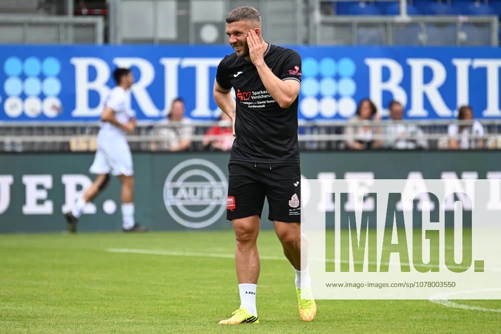 Fussball Langholz Cup 2026, v.l. Lukas Podolski Wiesbaden
