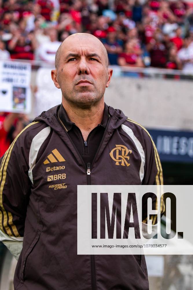 Flamengo and Coritiba, for the 18th round of the Brazilian championship. Rio de Janeiro (RJ) 05 30 2026 - Flamengo Coritiba Brasilerao Maracana - Flamengo coach, Leonardo Jardim, at the match between Flamengo and Coritiba, for the 18th round of the Brazilian championship, on the afternoon of this Saturday (30), at the Maracana stadium, in Rio de Janeiro.(Foto: Lucas Simonin Gomes Thenews2 imago images) SPO