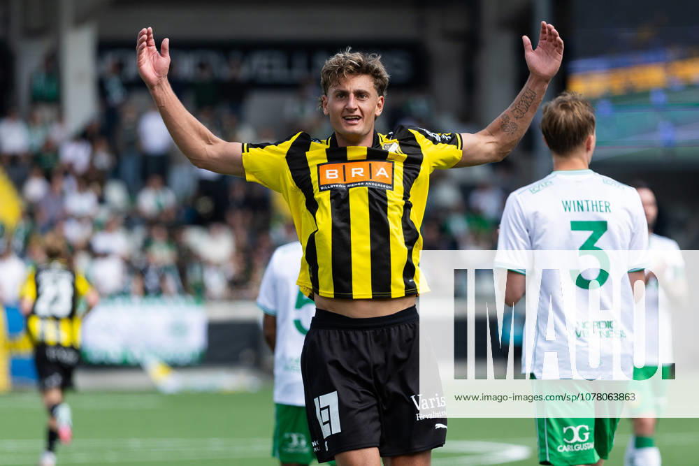 Häckens Silas Andersen jublar efter att Amor Layouni reducerat till 1-2 pa straff under fotbollsmatchen i Allsvenskan mellan Häcken och Hammarby den 31 maj 2026 i Göteborg.
