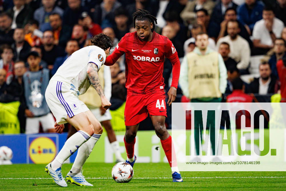 Johan Manzambi seen during the UEFA Europa League 2026 final game between teams of SC Freiburg and Aston Villa FC (Maciej Rogowski Ball Raw Images) Istanbul Besiktas Stadium Turkey