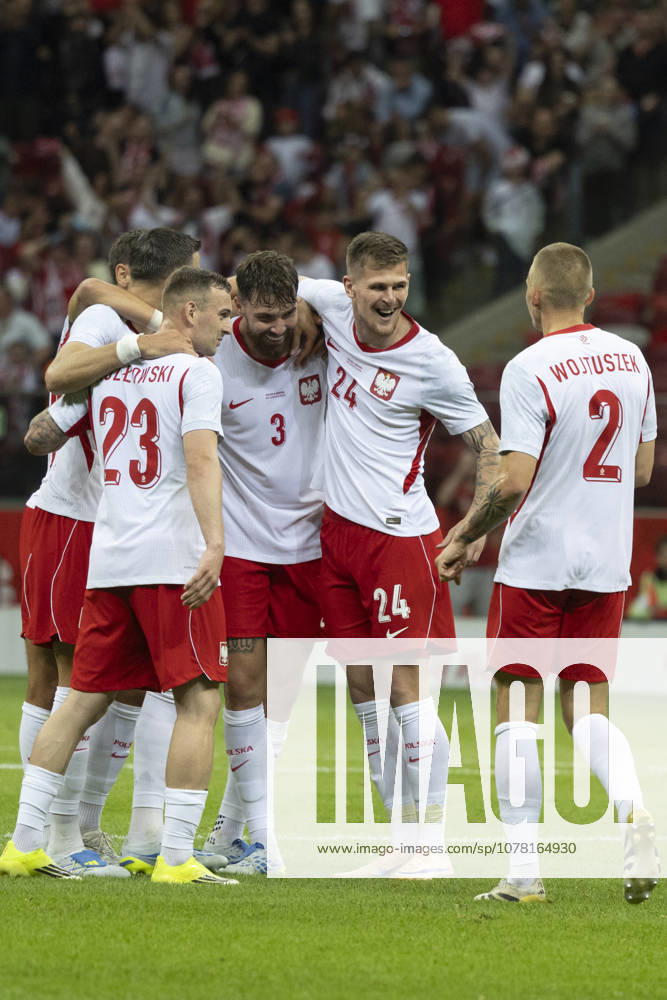 Fußball, Testspiel, Polen - Nigeria #6 Poland - Nigeria 03.06.2026 football, Warsaw, PGE National Stadium, FIFA , friendly international game match Poland - Nigeria ( mecz towarzyski, pilka nozna, Polska - Nigeria ) image shows: goal react Przemyslaw Wisniewski (3) Karol Czubak (24) Norbert Wojtuszek (2) Kacper Kozlowski (23) photo Katarzyna Plewczynska Fotostyk