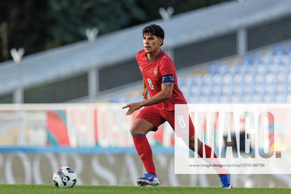 Mateus Fernandes seen during International Friendly, Länderspiel, Nationalmannschaft U21, U 21 game between teams of Portugal and North Ireland at Estadio Antonio Coimbra da Mota (Luis Loureiro Ball Raw Images PT) Oeiras Estadio Antonio Coimbra da Mota Portugal