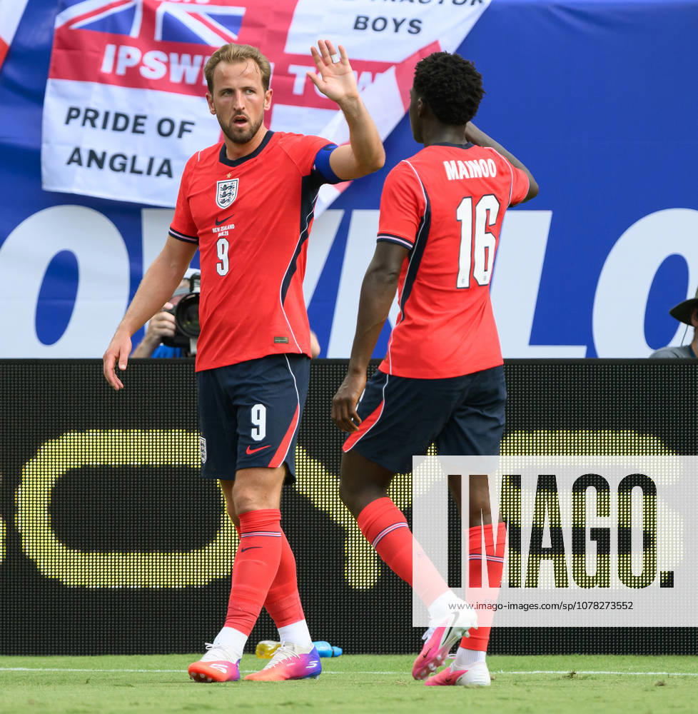 England v New Zealand - Pre World Cup Friendly - Raymond James Stadium - Tampa - Florida - USA. England v New Zealand - Pre World Cup Friendly - Raymond James Stadium - Tampa - Florida - USA. Harry Kane celebrates his goal. Picture : Mark Pain TAMPA USA