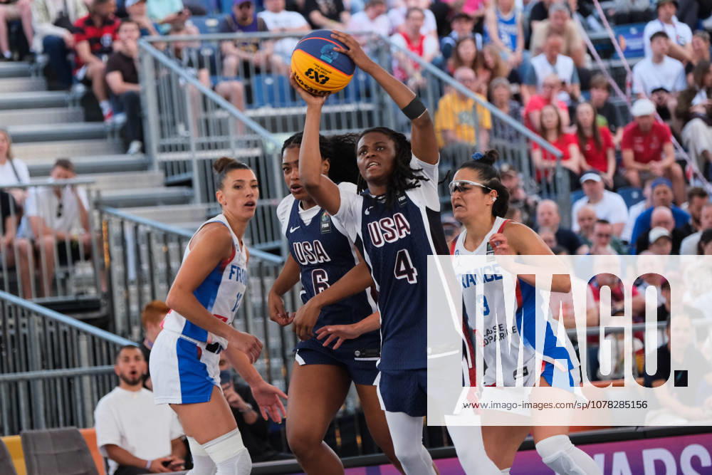 USA s MILAYSIA FULWILEY (4), SAHARA WILLIAMS (6) and France s HORTENSE LIMOUZIN (3), LAETITIA GUAPO (12) in action during a FIBA 3x3 Basketball World Cup women s quarter-final game between France and USA in Warsaw, Poland. Warsaw Poland - ZUMAk204 20260606_zip_k204_086