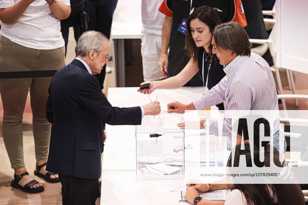 Florentino Perez voting in the Real Madrid presidential elections 2026. Voters approaching to cast their vote for Florentino Perez or Enrique Riquelme as the next president of Real Madrid at the Real Madrid City Basketball Pavilion, located in Valdebebas, on June 7, 2026 in Madrid. Especial Elecciones Real Madrid 900 Cordon Press 900 CordonxPress LOF - Especial Elecciones Real Madrid