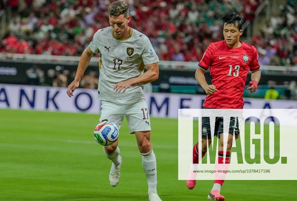 South Korea v Czechia - FIFA World Cup, WM, Weltmeisterschaft, Fussball 2026 - Group A ZAPOPAN, MEXICO - JUNE 11: Lukas Provod (17) of Czechia in action against Lee Tae-seok (13) of South Korea during the 2026 FIFA World Cup First Stage Group A match between South Korea and Czechia at Estadio Akron (Guadalajara Stadium) in Zapopan, Guadalajara, Mexico on June 11, 2026. Luciano Gonzalez Anadolu Zapopan Mexico. Editorial use only. Please get in touch for any other usage.