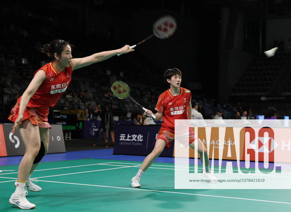 (260612) -- SYDNEY, June 12, 2026 -- Jia Yifan (L) Zhang Shuxian compete during the women s doubles quarterfinal match between Jia Yifan Zhang Shuxian of China and Hsu Ya Ching Sung Yu-Hsuan of Chinese Taipei at the Australian Badminton Open 2026 in Sydney, Australia, June 12, 2026. ) (SP)AUSTRALIA-SYDNEY-BADMINTON-AUSTRALIAN OPEN-WOMEN S DOUBLES GongxBing