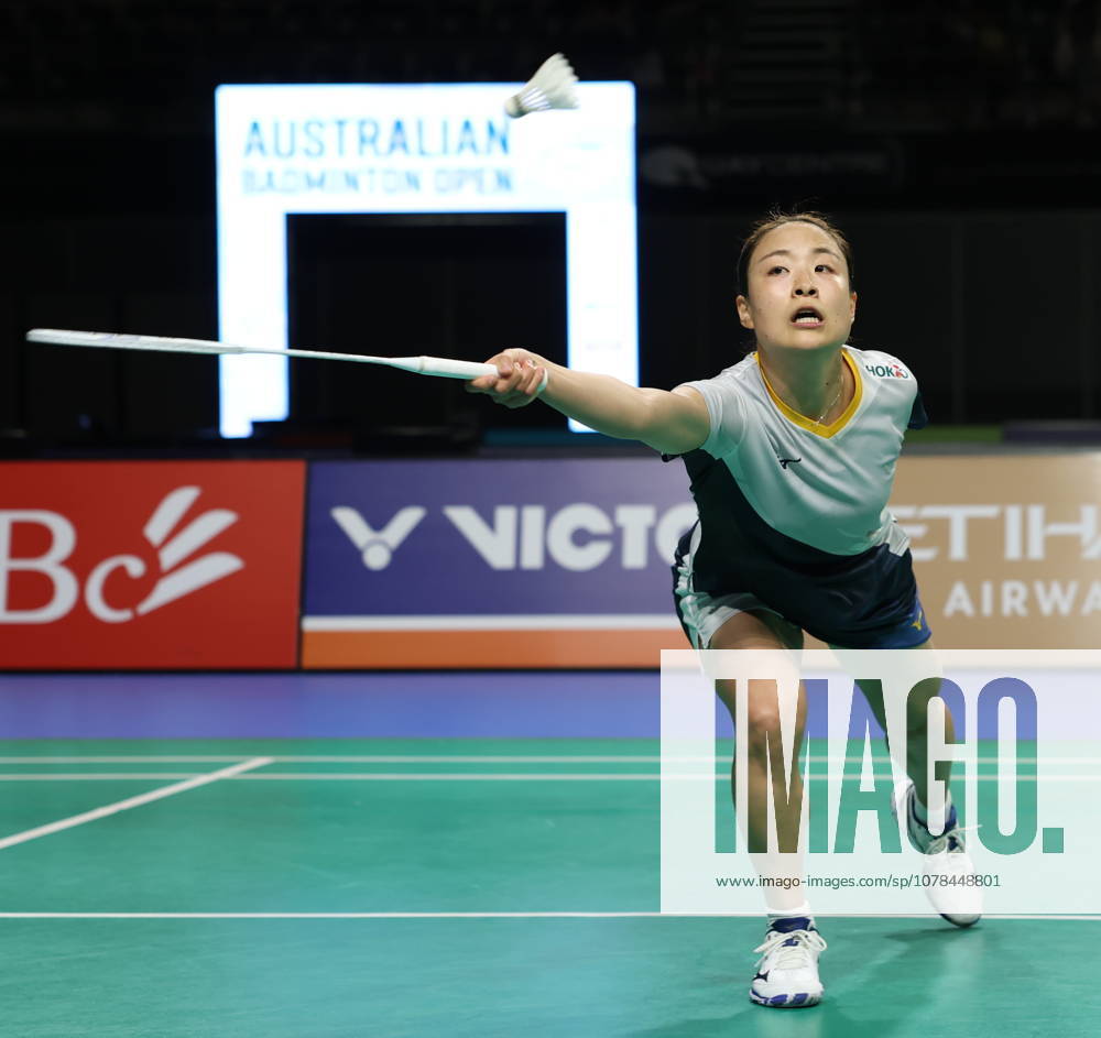 (260613) -- SYDNEY, June 13, 2026 -- Okuhara Nozomi hits a return during the women s singles semifinal match between Okuhara Nozomi of Japan and Pornpawee Chochuwong of Thailand at the Australian Badminton Open 2026 in Sydney, Australia, June 13, 2026. ) (SP)AUSTRALIA-SYDNEY-BADMINTON-AUSTRALIAN OPEN-WOMEN S SINGLES GongxBing