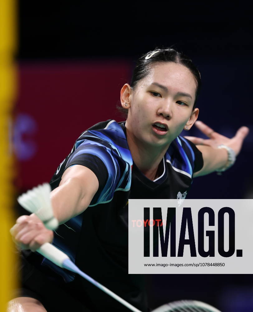 (260613) -- SYDNEY, June 13, 2026 -- Chochuwong Pornpawee hits a return during the women s singles semifinal match between Okuhara Nozomi of Japan and Pornpawee Chochuwong of Thailand at the Australian Badminton Open 2026 in Sydney, Australia, June 13, 2026. ) (SP)AUSTRALIA-SYDNEY-BADMINTON-AUSTRALIAN OPEN-WOMEN S SINGLES GongxBing