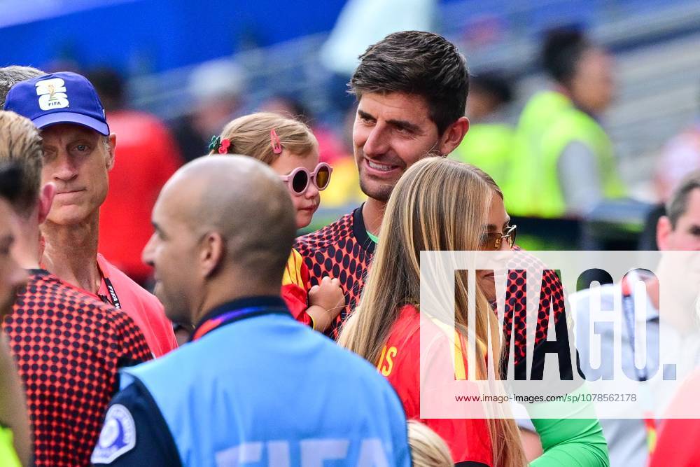 Belgium s goalkeeper Thibaut Courtois and his wife Mishel Gerzig and their daughter Ellie pictured after a soccer game between Belgian national team, Nationalteam Red Devils and Egypt, on Monday 15 June 2026 in Seattle, the first game in the group stage of the FIFA World Cup, WM, Weltmeisterschaft, Fussball 2026 in the United States of America. The Diables Rouges - Rode Duivels were drawn into Group G. DIRKxWAEM x177816714x
