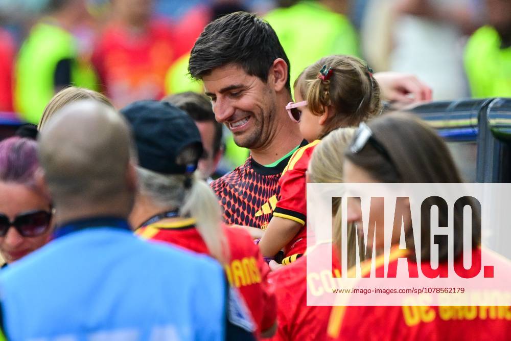 Belgium s goalkeeper Thibaut Courtois and his daughter Ellie pictured after a soccer game between Belgian national team, Nationalteam Red Devils and Egypt, on Monday 15 June 2026 in Seattle, the first game in the group stage of the FIFA World Cup, WM, Weltmeisterschaft, Fussball 2026 in the United States of America. The Diables Rouges - Rode Duivels were drawn into Group G. DIRKxWAEM x177816801x