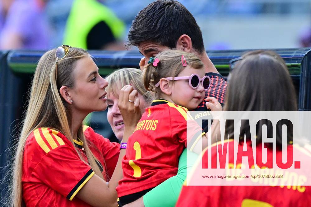 Belgium s goalkeeper Thibaut Courtois and his wife Mishel Gerzig and their daughter Ellie pictured after a soccer game between Belgian national team, Nationalteam Red Devils and Egypt, on Monday 15 June 2026 in Seattle, the first game in the group stage of the FIFA World Cup, WM, Weltmeisterschaft, Fussball 2026 in the United States of America. The Diables Rouges - Rode Duivels were drawn into Group G. DIRKxWAEM x177818116x