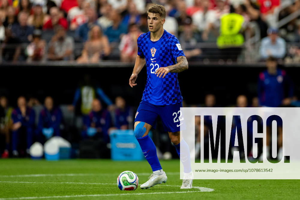 DALLAS, TEXAS - JUNE 17: Luka Vuskovic of Croatia dribbles with the ball during the FIFA World Cup, WM, Weltmeisterschaft, Fussball 2026 Group L match between England and Croatia at Dallas Stadium on June 17, 2026 in Dallas, Texas.