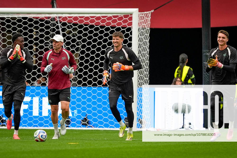 Kanada: Fußball FIFA Weltmeisterschaft 2026 Gruppenphase Schweiz vs Kanada BC Place Stadium (Vancouver, British Columbia): Gregor Kobel (Schweiz, 1) Yvon Mvogo (Schweiz, 12) Marvin Keller (Schweiz, 21)
