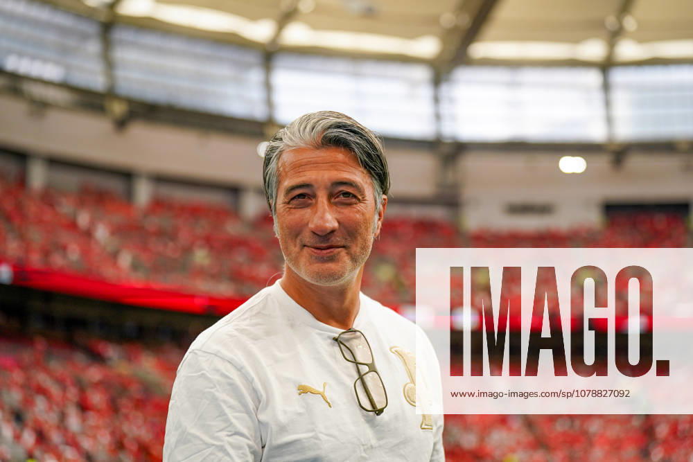 Kanada: Fußball FIFA Weltmeisterschaft 2026 Gruppenphase Schweiz vs Kanada BC Place Stadium (Vancouver, British Columbia): Murat Yakin (Trainer, Schweiz) Portraitfoto, Portrait, Einzelaufnahme, Porträt, Mimik, Gesichtsausdruck, Emotion