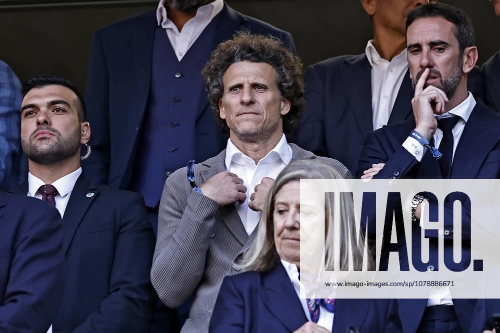 Former Uruguayan player Diego Forlan looks on the match between Uruguay and Spain for the 3st round of the group H of the FIFA World Cup, WM, Weltmeisterschaft, Fussball 2026, at Guadalajara Stadium, in Guadalajara, Mexico on June 26, 2026. Photo: DiaEsportivo Guadalajara Mexico - ZUMAh208 20260626_zsp_h208_058