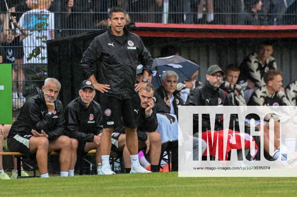 Co-Trainer Peter Nemeth Jens Schuster Trainer Marcel Rapp ( Pauli ) Deutschland , Hamburg , Adolf Jäger Kampfbahn , Fussball , Oberliga Hamburg , 2. Bundesliga , Test , Altona 93 - FC St Pauli