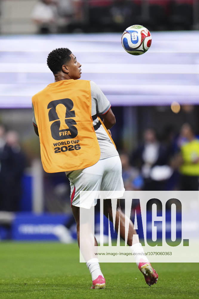 England v Congo DR: Round Of 32 - FIFA World Cup, WM, Weltmeisterschaft, Fussball 2026 Jude Bellingham of England warms up during the FIFA World Cup 2026 Round Of 32 match between England and Congo DR at Atlanta Stadium on July 1, 2026 in Atlanta, United States. Atlanta GA United States