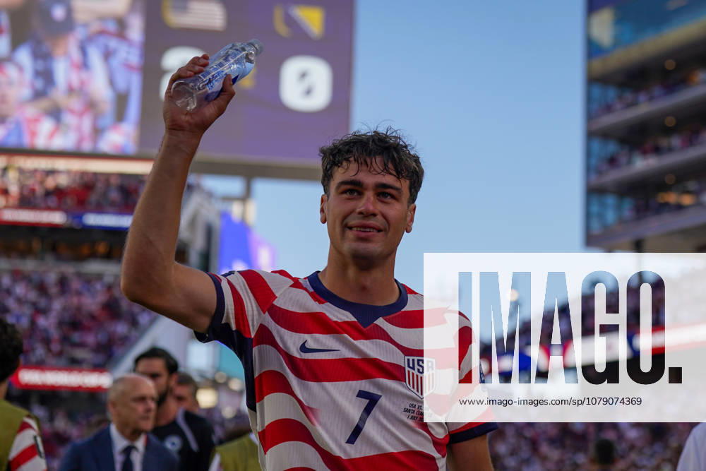 USA: Fußball FIFA World Cup, WM, Weltmeisterschaft, Fussball 2026, Sechzehntelfinale - USA vs Bosnien - Herzegowina im Levis Stadium (Santa Clara, San Francisco Bay Area, Kalifornien): Giovanni Reyna (USA, 7) Freude, Emotionen, Jubel