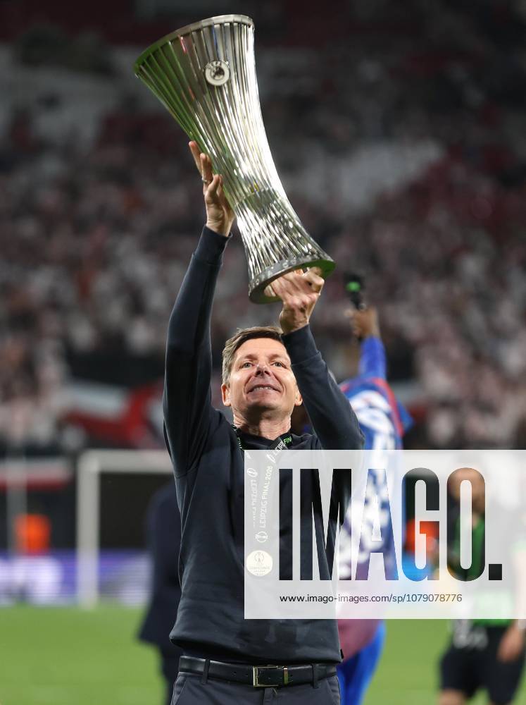 . - Crystal Palace v Rayo Vallecano, UEFA Conference League Final 2026, Red Bull Arena, Leipzig, Germany, 27th May 2026. Daniel Weir Crystal Pix Oliver Glasner manager of Crystal Palace holds aloft the UEFA Conference League trophy in celebration after winning the 2026 UEFA Conference League Final. - Crystal Palace v Rayo Vallecano, UEFA Conference League Final 2026, Red Bull Arena, Leipzig, Germany, 27th May 2026. Daniel Weir Crystal Pix Leipzig Red Bull Arena Germany