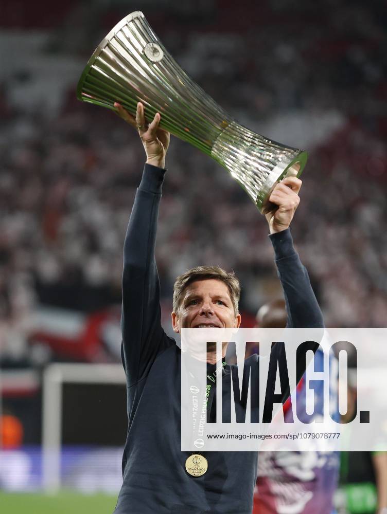 . - Crystal Palace v Rayo Vallecano, UEFA Conference League Final 2026, Red Bull Arena, Leipzig, Germany, 27th May 2026. Daniel Weir Crystal Pix Oliver Glasner manager of Crystal Palace holds aloft the UEFA Conference League trophy in celebration after winning the 2026 UEFA Conference League Final. - Crystal Palace v Rayo Vallecano, UEFA Conference League Final 2026, Red Bull Arena, Leipzig, Germany, 27th May 2026. Daniel Weir Crystal Pix Leipzig Red Bull Arena Germany