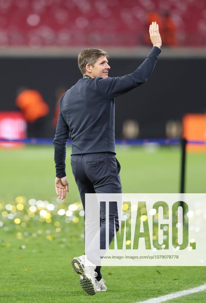 . - Crystal Palace v Rayo Vallecano, UEFA Conference League Final 2026, Red Bull Arena, Leipzig, Germany, 27th May 2026. Daniel Weir Crystal Pix Oliver Glasner manager of Crystal Palace waves towards the Crystal Palace fans after winning the UEFA Conference League final 2026 in his final match as manager. - Crystal Palace v Rayo Vallecano, UEFA Conference League Final 2026, Red Bull Arena, Leipzig, Germany, 27th May 2026. Daniel Weir Crystal Pix Leipzig Red Bull Arena Germany