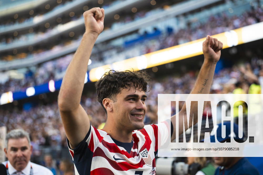 American midfielder GIOVANNI REYNA (7) celebrates after the World Cup 2026 round of 32 soccer match between the United States and Bosnia and Herzegovina in Santa Clara, California, USA. Santa Clara USA - ZUMAk194 20260701_zsp_k194_020