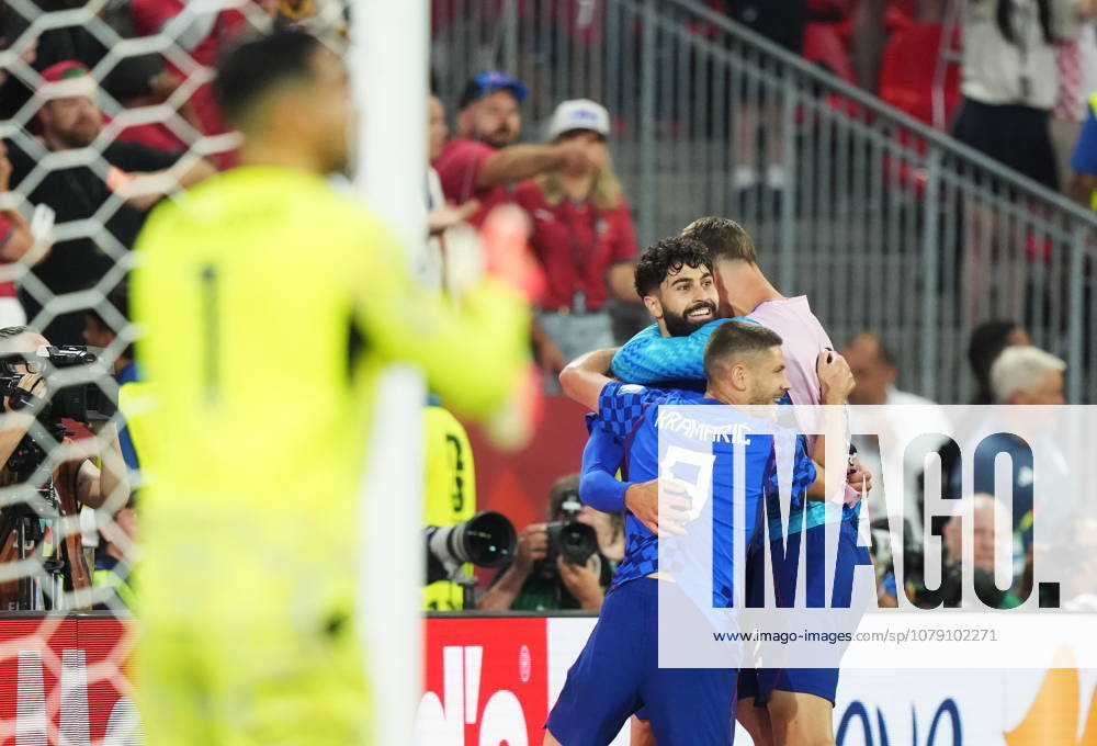 Croatia s Josko Gvardiol (centre) celebrates a goal against Portugal that would be disallowed during the second half of a World Cup round of 32 soccer match, in Toronto on Thursday, July 2, 2026. Canada News - July 2, 2026 - ZUMAc35_ 20260702_zaf_c35_224