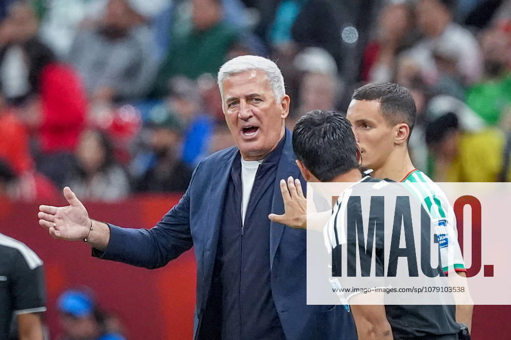 Kanada: Fußball FIFA World Cup, WM, Weltmeisterschaft, Fussball 2026 Sechzehntelfinale - Schweiz vs Algerien - BC Place Stadium Vancouver: Vladimir Petković Vladimir Petkovic (Trainer Algerien)